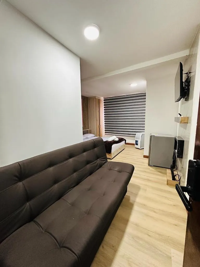 Hotel Lares 70 Laureles Medellin