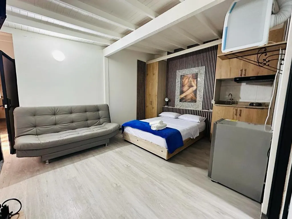 Hotel Lares 70 Laureles Medellin 3*,  Colombia