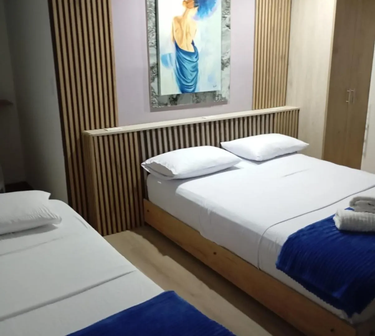 Hotel Lares 70 Laureles Medellin