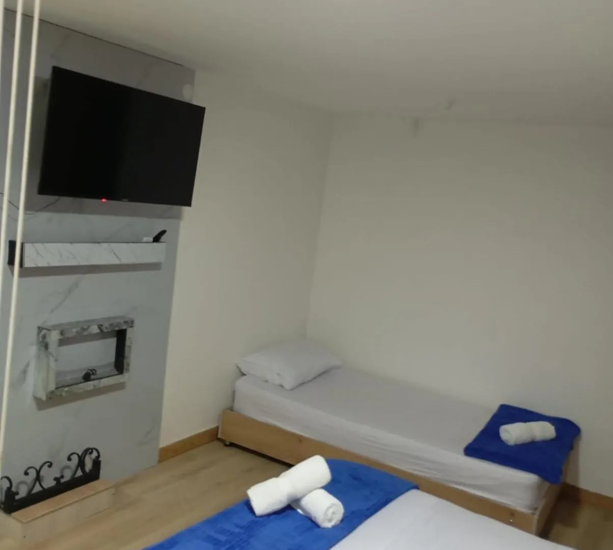 Hotel Lares 70 Laureles Medellin