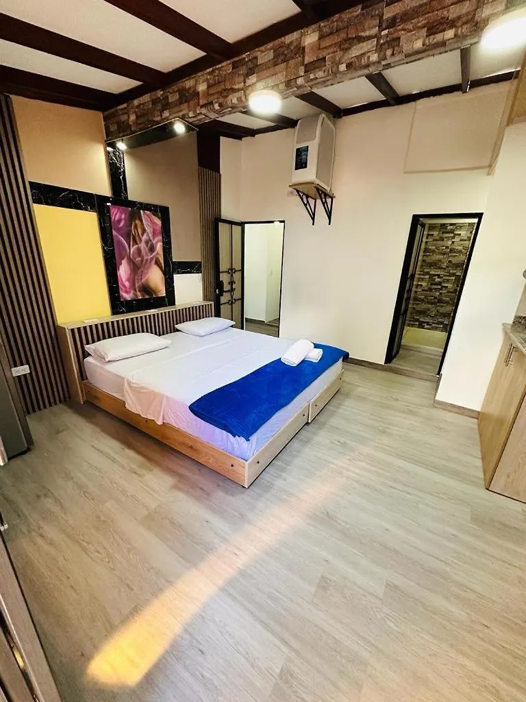 Hotel Lares 70 Laureles Medellin 3*,
