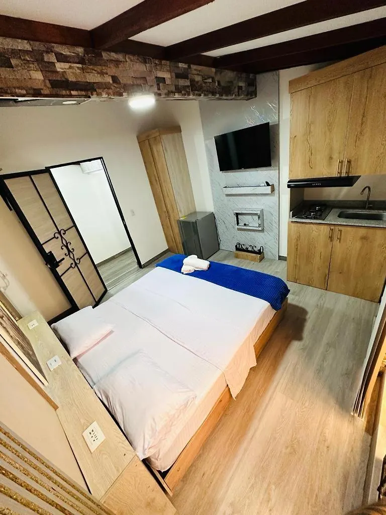 Hotel Lares 70 Laureles Medellin
