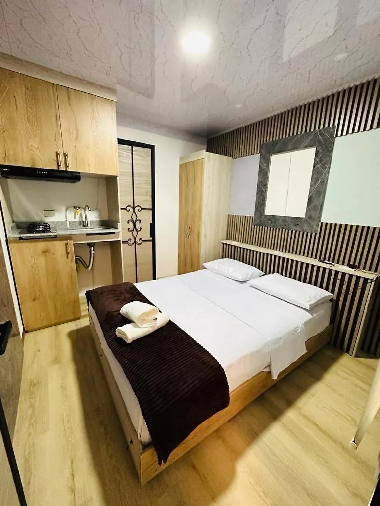 Hotel Lares 70 Laureles Medellin Colombia