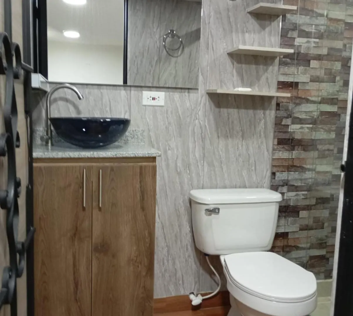 ***  Hotel Lares 70 Laureles Medellin Colombia